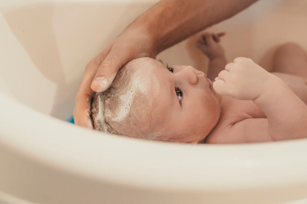 Giving a Baby a Bath: 7 Questions You Have When Getting Started