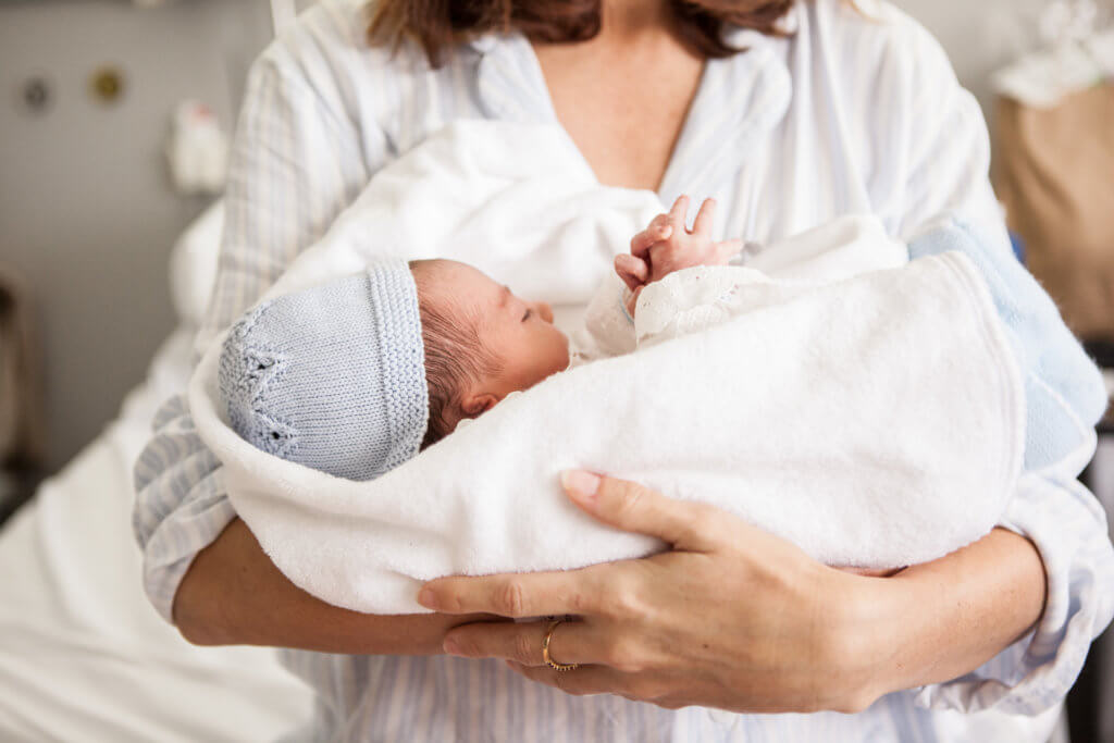 How to Hold a Newborn to Keep Them Safe and Supported How to Hold a Newborn to Keep Them Safe and Supported